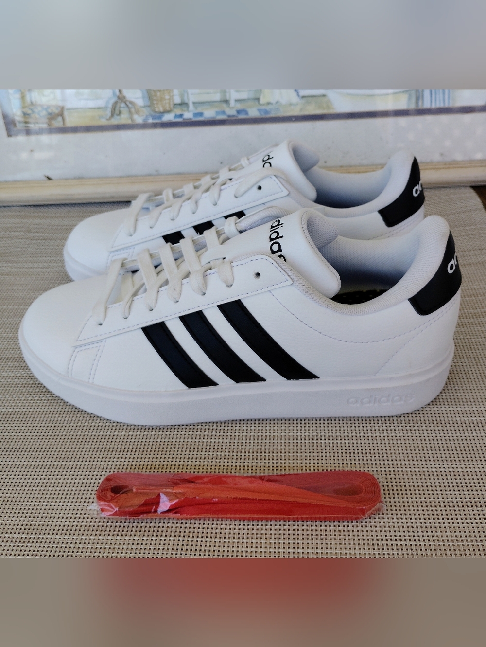 NWT Adidas "Grand Court 2.0" White Synthetic/Black Court/Casual Sneakers. Size 7